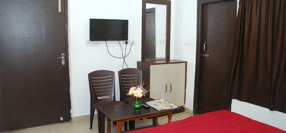 Hotel Grace Агра Екстер'єр фото