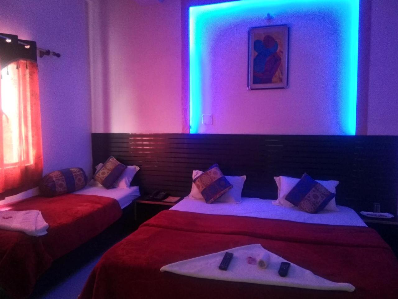 Hotel Grace Агра Екстер'єр фото